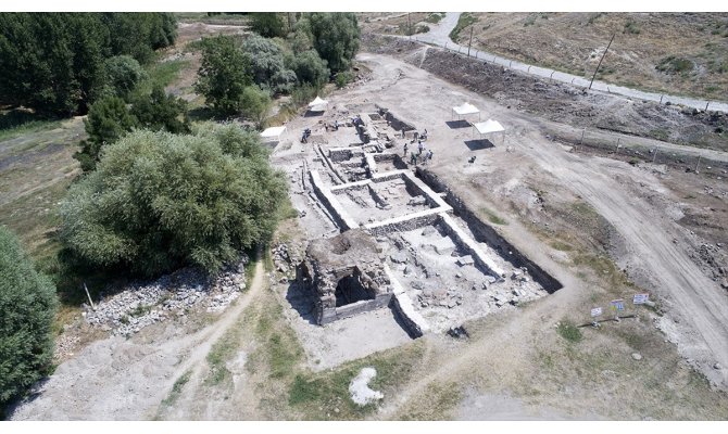 Tandırlar ve döşemeler Keykubadiye Sarayı'na ışık tutacak