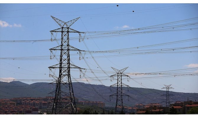 Elektrikte yerli üretimle 1,4 milyar dolar kasada kaldı