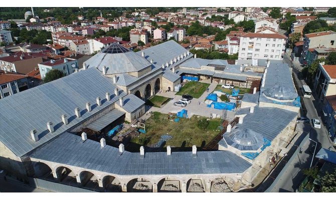 Restorasyonu tamamlanan Fatih'in eğitim gördüğü medrese açıldı