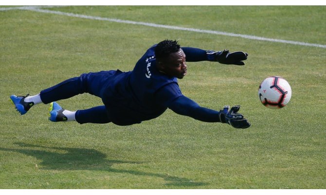 Fenerbahçe Kameni ile yollarını ayırdı