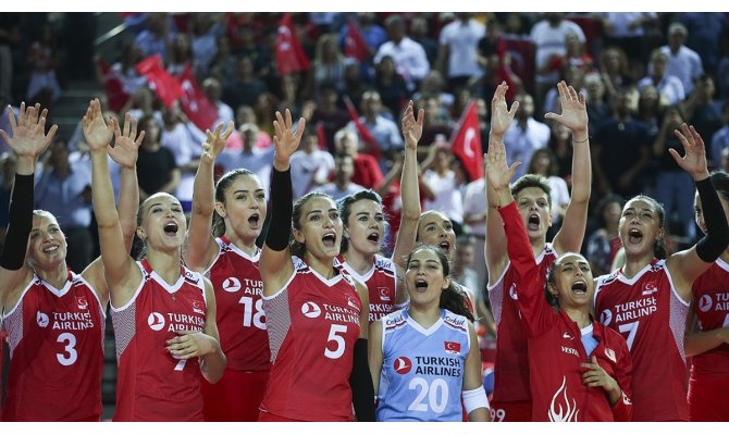 A Milli Kadın Voleybol Takımı Fransa'yı da rahat yendi