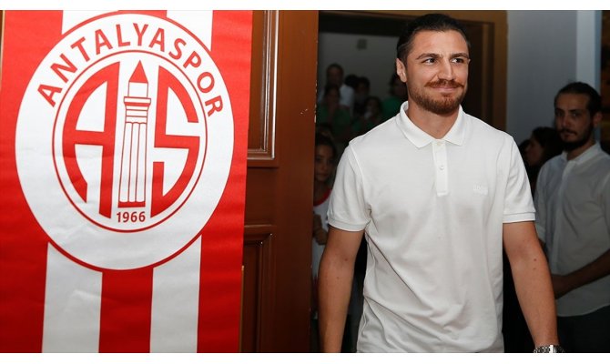 Antalyaspor'da Zeki Yıldırım ile yollar ayrıldı