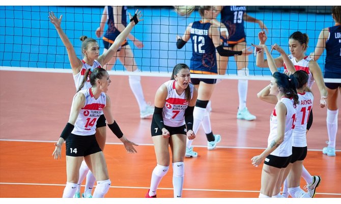 A Milli Kadın Voleybol Takımı yarı finalde