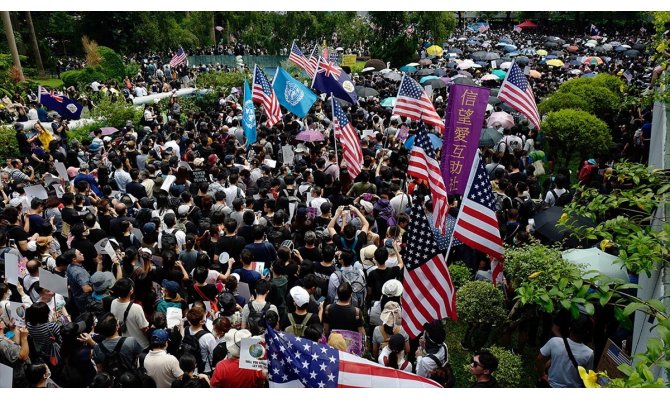 Hong Kong'da protestolar devam ediyor