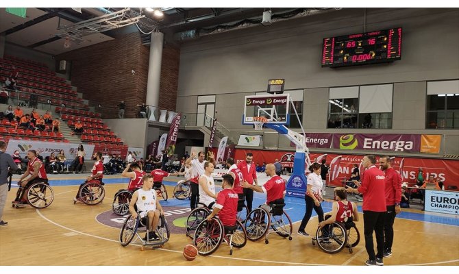 Tekerlekli sandalye basketbolunda Avrupa üçüncülüğü