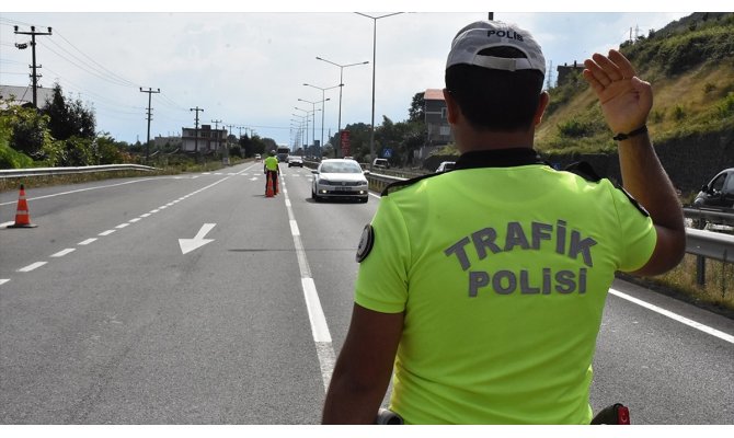 Yurt genelinde trafik güvenliği uygulaması yapıldı