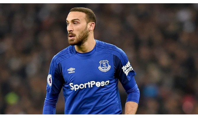 Cenk Tosun'dan anketlik performans