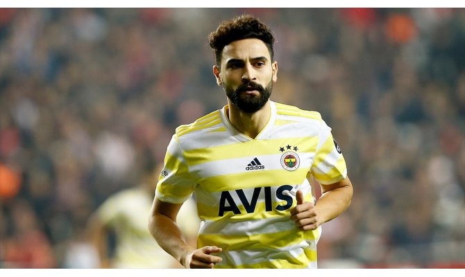 Fenerbahçe'de Mehmet Ekici A takım listesinde yok