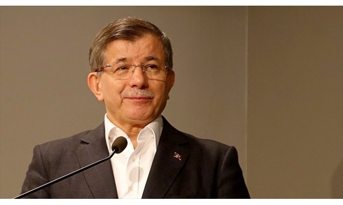 Eski başbakan Ahmet Davutoğlu AK Parti'den istifa etti