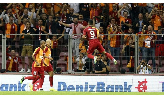 Falcao ilk maçında golünü attı Galatasaray kazandı