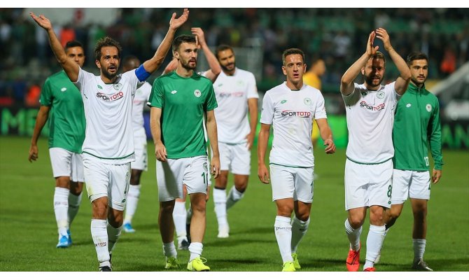 Konyaspor ikinci yarıda güldü