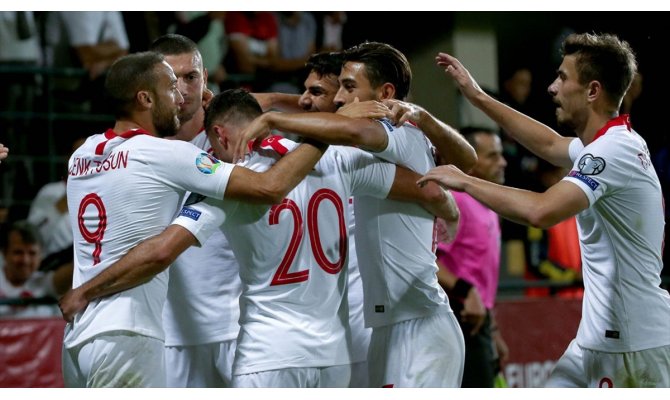 UEFA Uluslar Ligi'nde format değişti, Türkiye B Ligi'nde kaldı