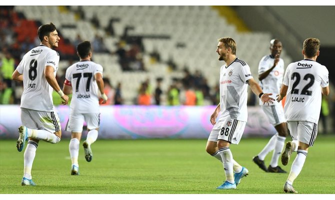 Beşiktaş çıkış arıyor