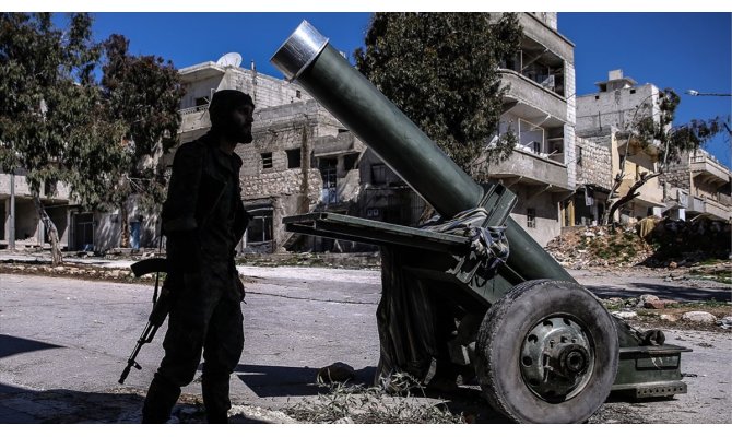 YPG/PKK'lı teröristler Tel Abyad'da okullarda da yuvalanıyor