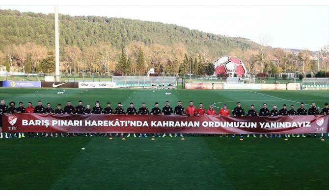 A Milli Futbol Takımı'ndan Mehmetçik'e destek