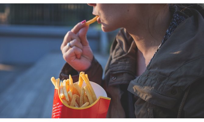 'Obezite depresyonu tetikleyebiliyor'