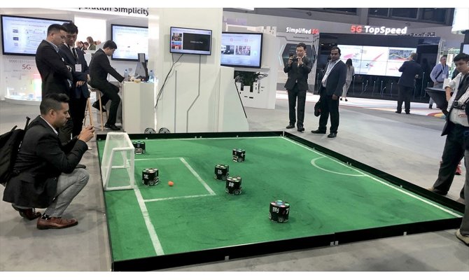 Dünya şampiyonu robot futbolculara Zürih'te yoğun ilgi