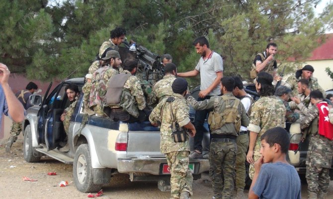 Sınırın ötesine Suriye Milli Ordu askerleri gönderildi