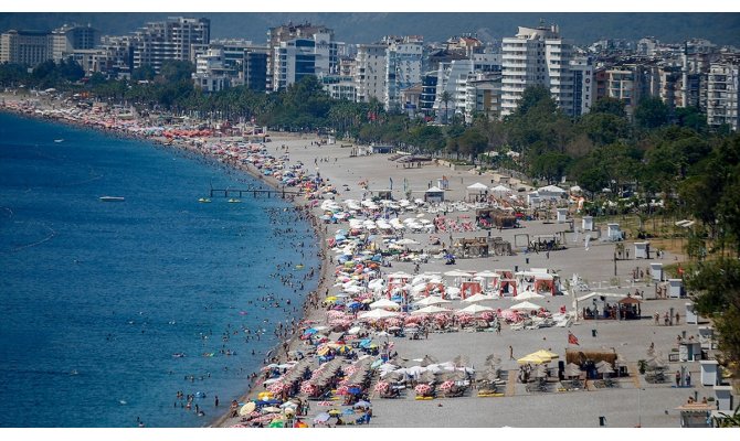 Antalya turizmde tüm yılların rekorunu kırdı