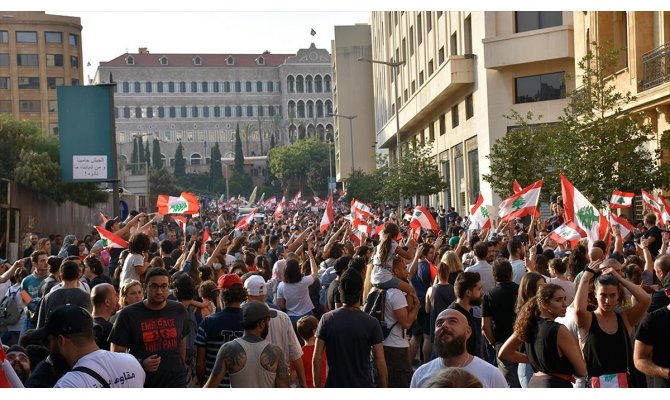 Lübnan'da ezberleri bozan protestolar