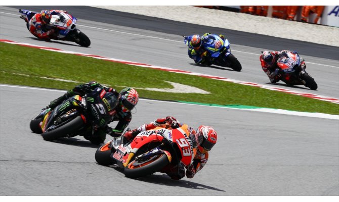 MotoGP'de heyecan Avustralya'da sürecek