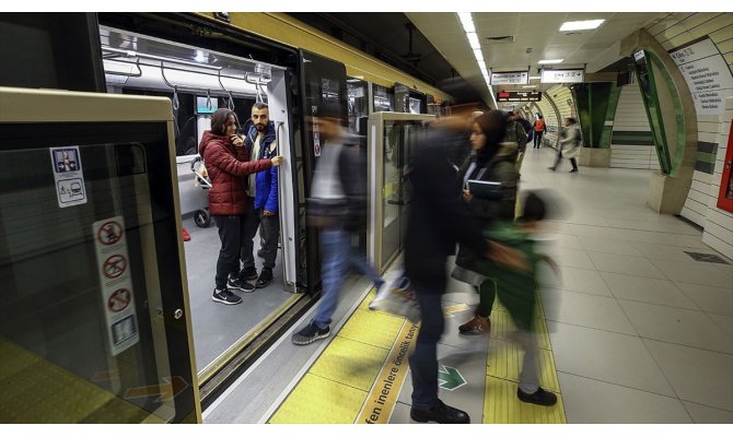 Cumhuriyet Bayramı dolayısıyla metro seferlerine düzenleme