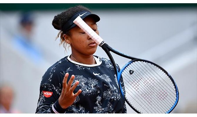 Osaka WTA Finalleri'nden çekildi