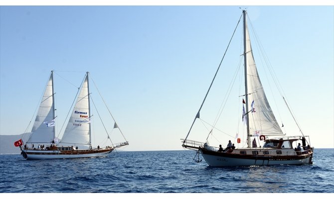 Turistler Bodrum guletleriyle maviliklere yelken açıyor