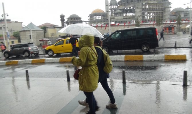 İstanbul için kuvvetli sağanak yağış uyarısı