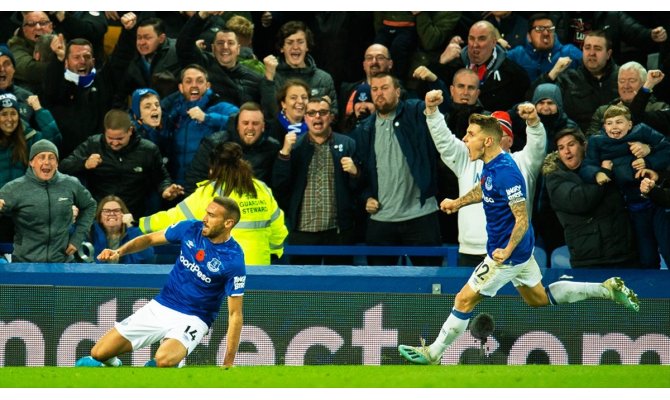 Cenk Tosun 90+7'de attı, Everton 1 puanı kurtardı