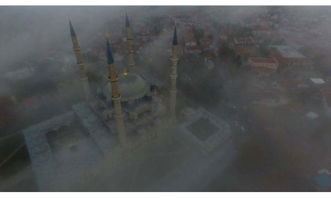 Edirne'de sis etkili oldu