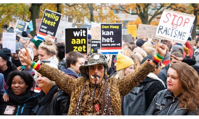 Hollanda'da ırkçılık karşıtı protesto