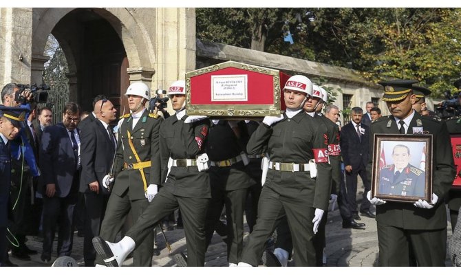 Eski Genelkurmay Başkanı Büyükanıt son yolculuğuna uğurlandı