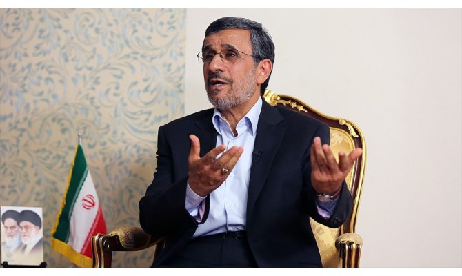 İran'da Ahmedinejad'dan göstericilere destek