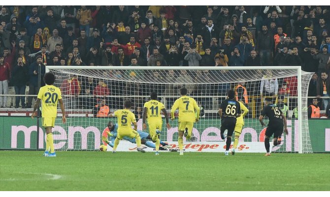 Fenerbahçe Malatya'dan 1 puanla döndü