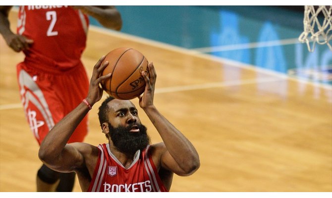 NBA'de Rockets Harden'ın 3 çeyrekte 60 sayı attığı maçta Hawks'ı yendi