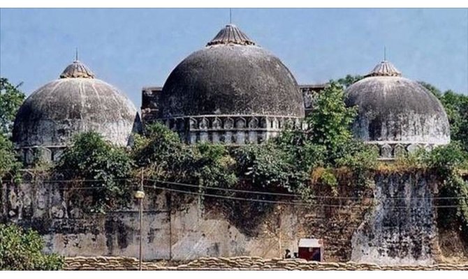 Güney Asya'nın Ayasofyası: Babri Camisi