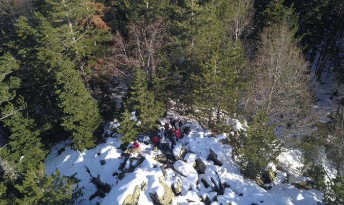 Uludağ’da kayıp olan iki dağcı drone ile arandı