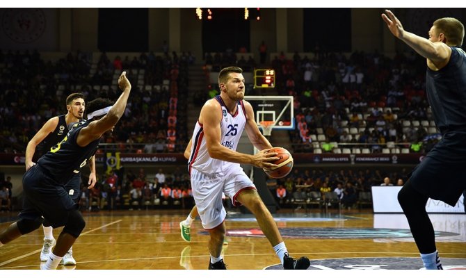 Avrupa basketbolunda 71'inci Türk derbisi