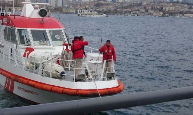 Üsküdar’da denizden erkek cesedi çıktı