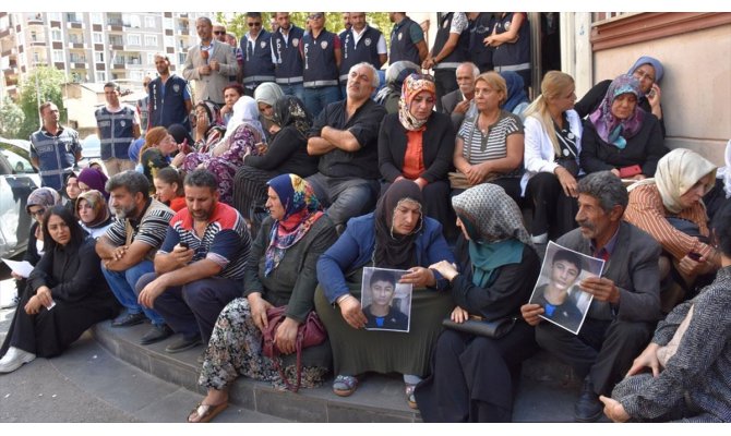 Türkiye Diyarbakır annelerini yalnız bırakmadı