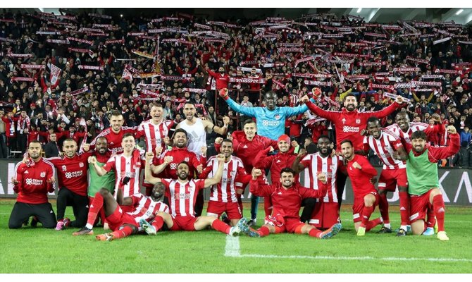 Lider Sivasspor seriyi sürdürmeyi hedefliyor