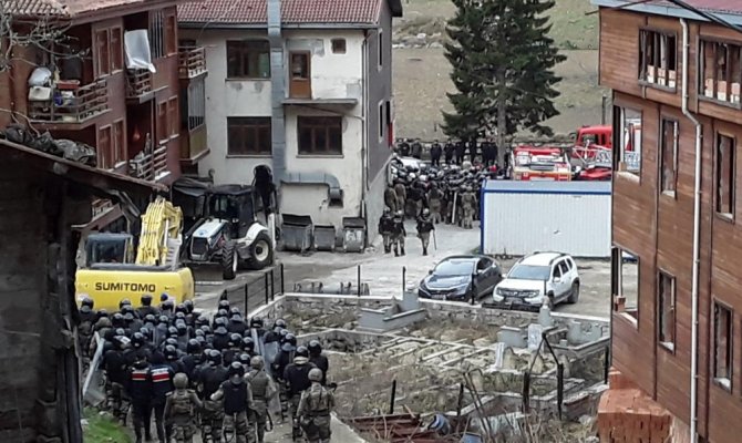 Uzungöl’de yıkımlar başladı