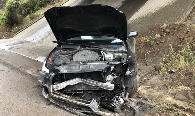 Mahir Ünal’ın makam aracı kaza yaptı: 4 yaralı