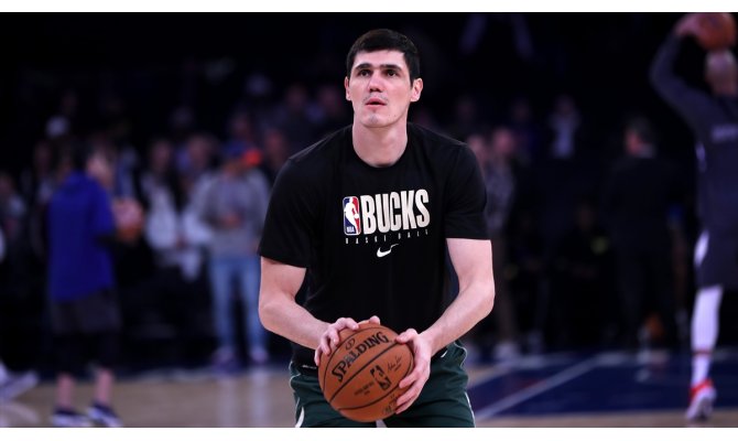 Ersan İlyasova 'double-double' yaptı Milwaukee Bucks kazandı