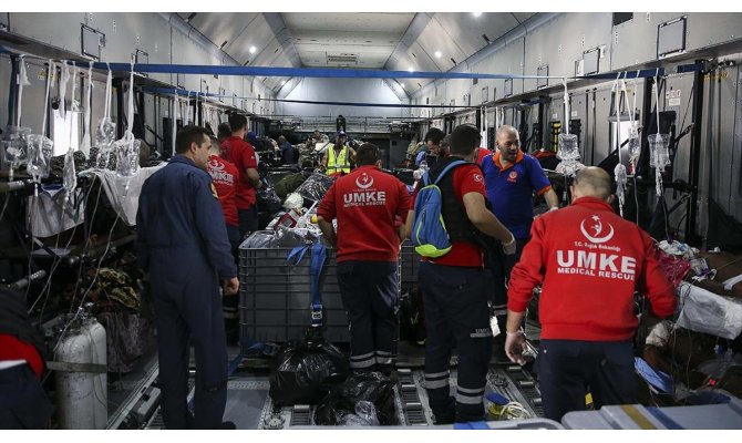 Somali'deki terör saldırısında hayatını kaybeden 2 Türk'ün cenazesi ile 16 yaralı Türkiye'ye getirildi