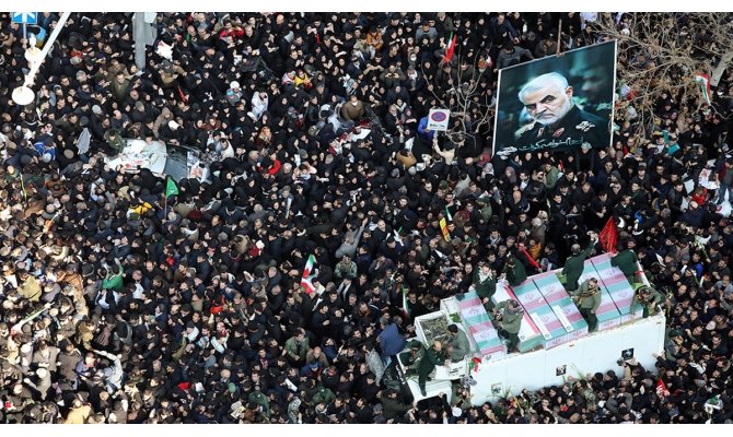 İran’ın başkenti Tahran’da Süleymani için cenaze töreni düzenlendi