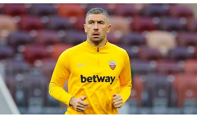 Roma Kolarov'un sözleşmesini uzattı