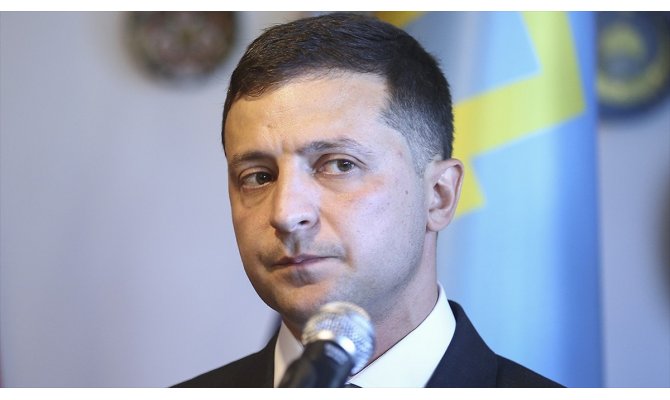 Zelenskiy'den Tahran’da düşen uçakta ölenlerin yakınlarına başsağlığı