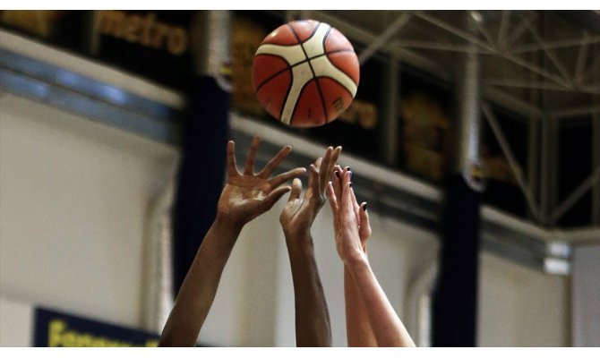 Kadın basketbolunda derbide Beşiktaş ile Fenerbahçe karşılaşacak